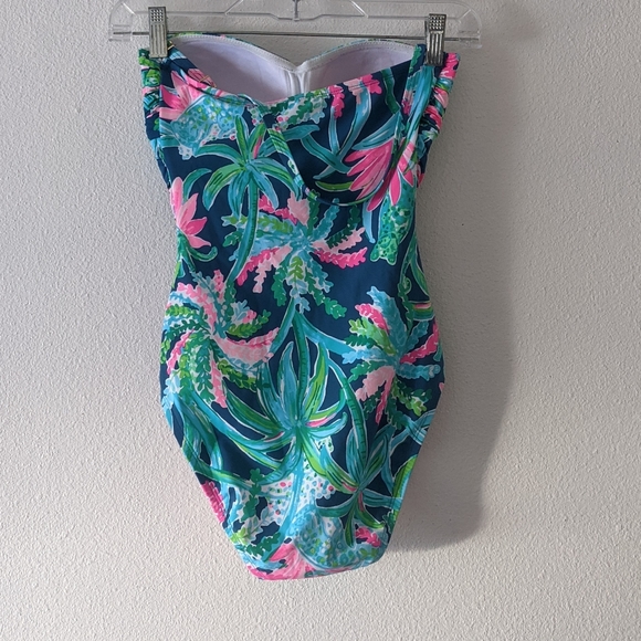 {Lilly Pulitzer} Brand New Flamenco One Piece - Picture 6 of 8